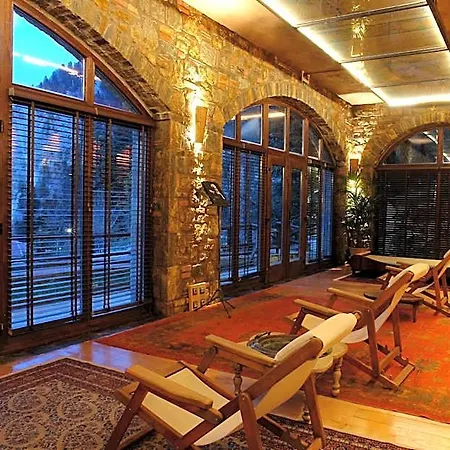 Hotel Montanema Handmade Village 4*